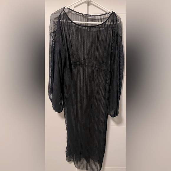 ⚫️ Zara ⚫️ pleated mesh dress - size small - Picture 1 of 6